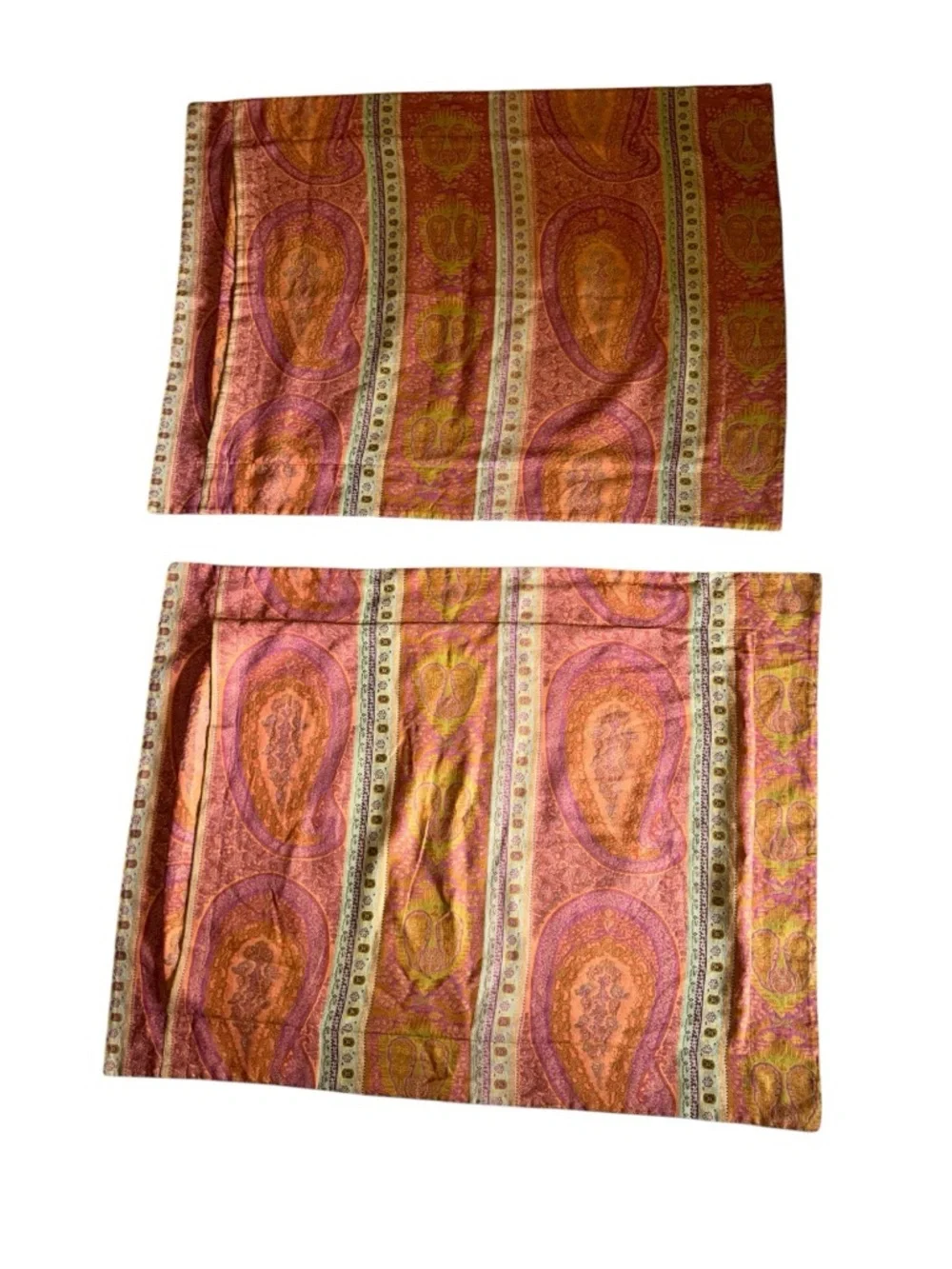 TWO NWOT ANICHINI TAJ PAISLEY Coral/Fuschia JACQUARD PILLOWCASES KING SIZE